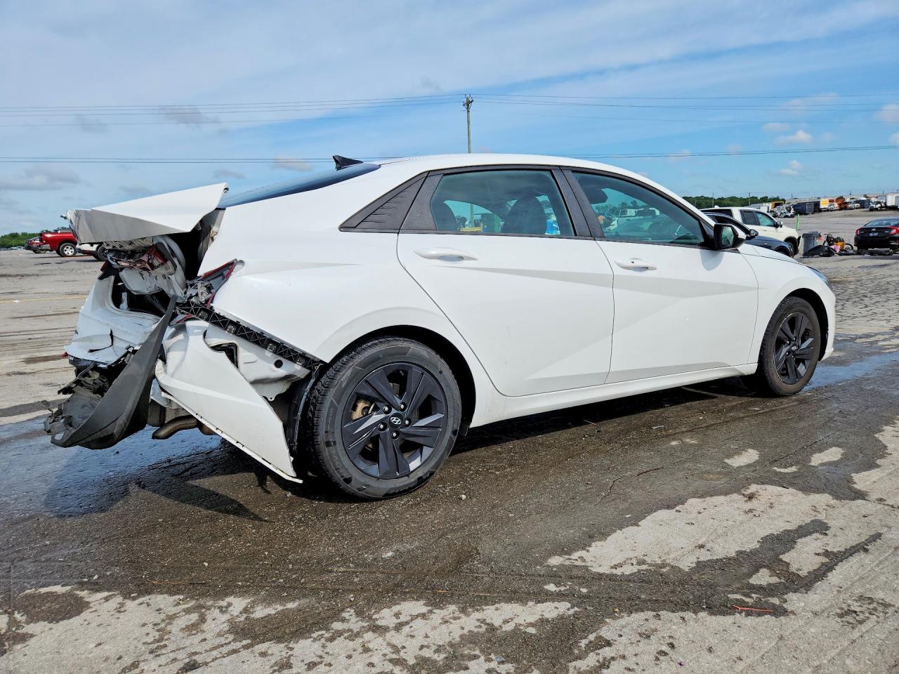 2023 Hyundai Elantra Sel White vin: 5NPLM4AG2PH103695