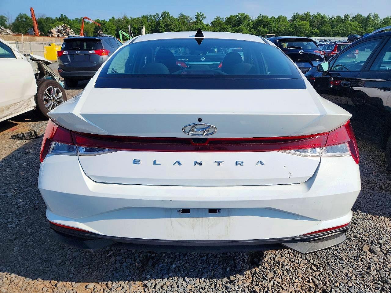 2021 Hyundai Elantra Sel White vin: 5NPLM4AG4MH011564