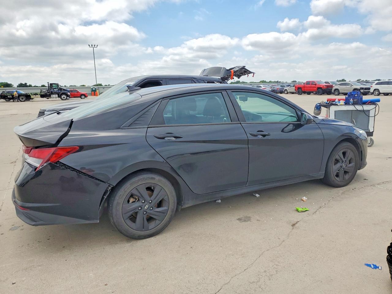 2021 Hyundai Elantra Sel Black vin: 5NPLM4AG5MH051801