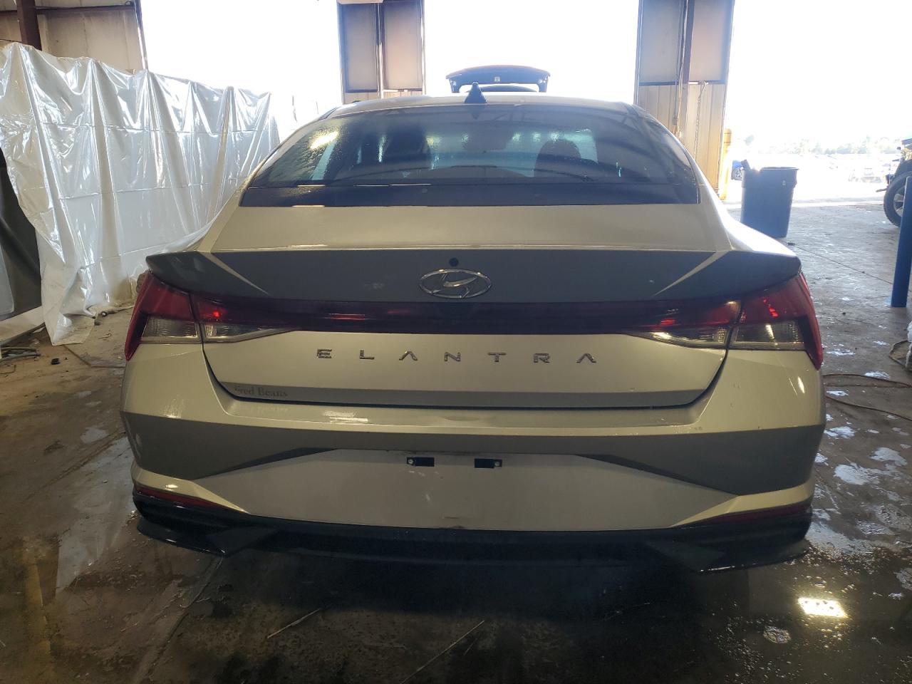 2021 Hyundai Elantra Sel Серебряный vin: 5NPLM4AG6MH011470
