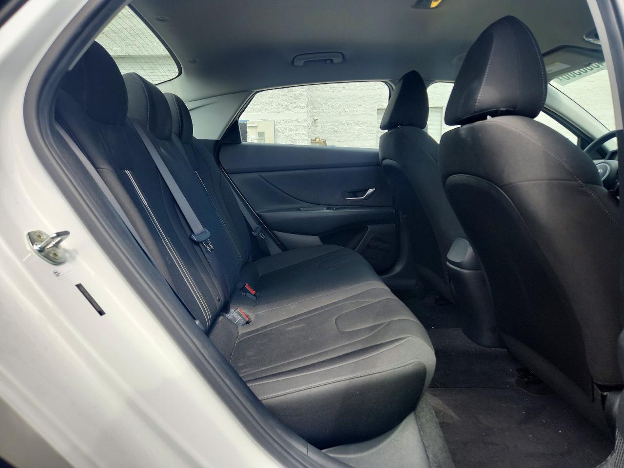 2023 Hyundai Elantra Sel White vin: 5NPLM4AG7PH088837