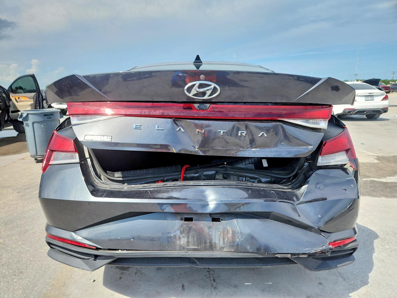 2022 Hyundai Elantra Sel Black vin: 5NPLM4AG8NH064933