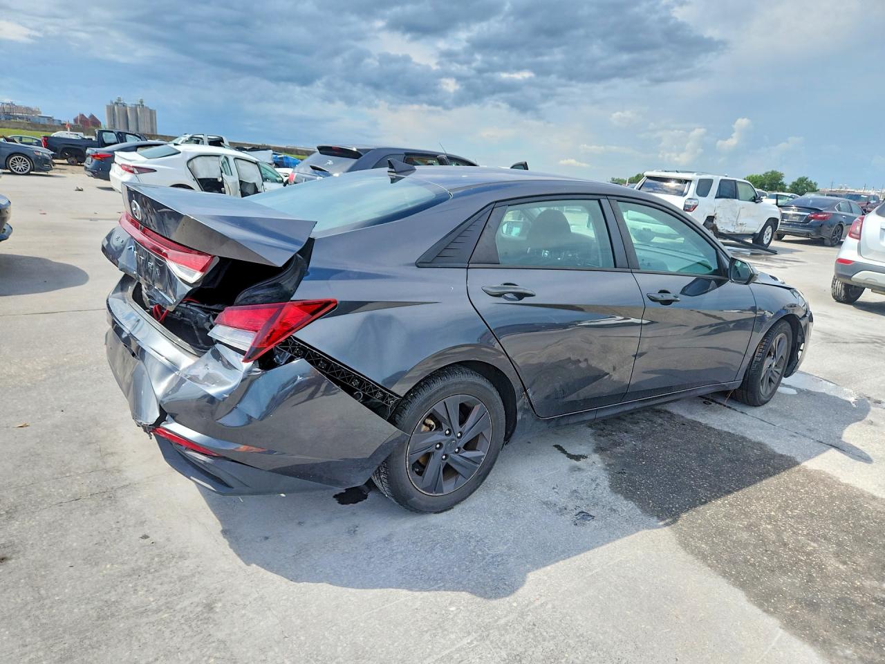 2022 Hyundai Elantra Sel Black vin: 5NPLM4AG8NH064933