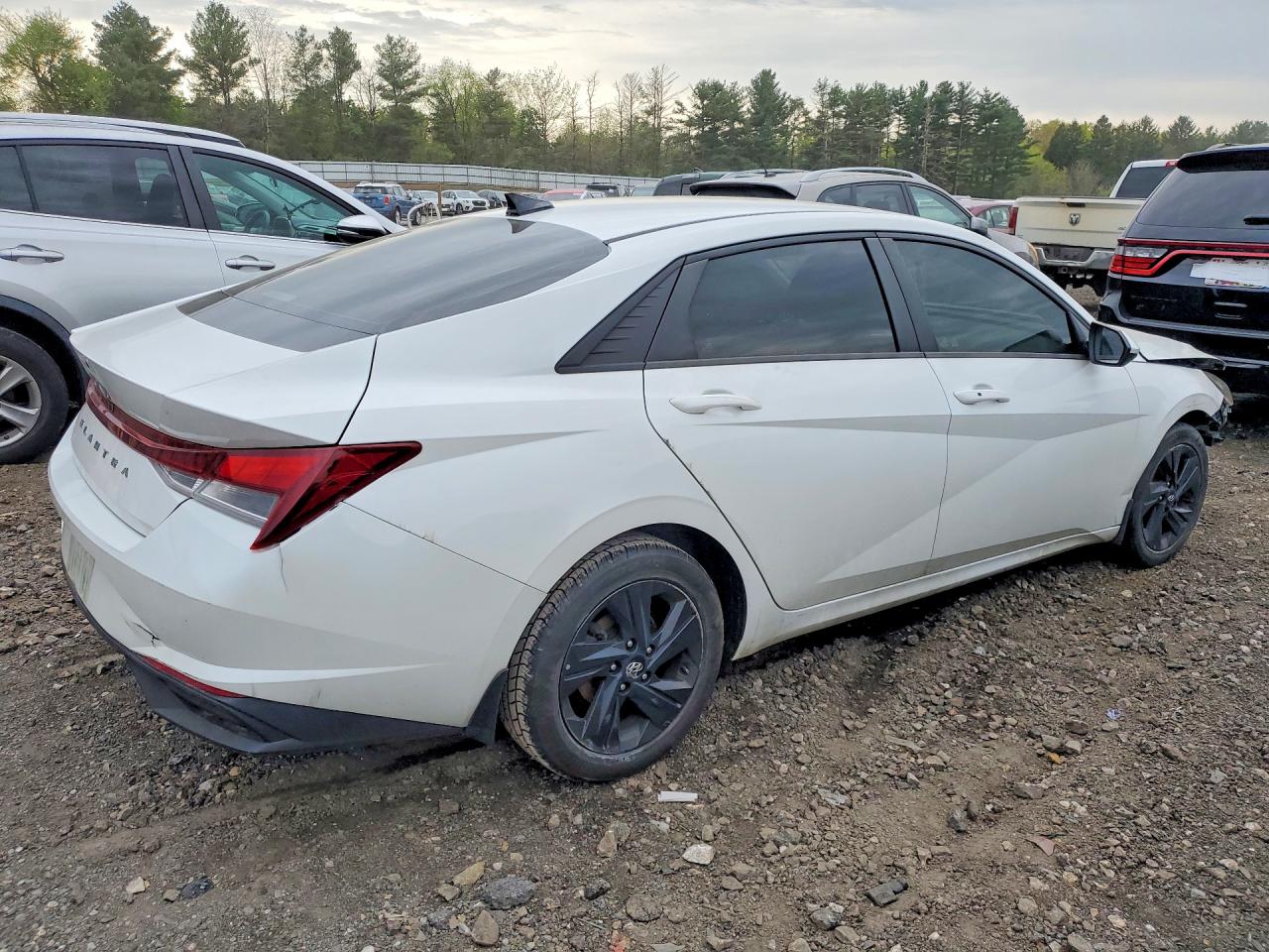 2022 Hyundai Elantra Sel White vin: 5NPLM4AG9NH058350