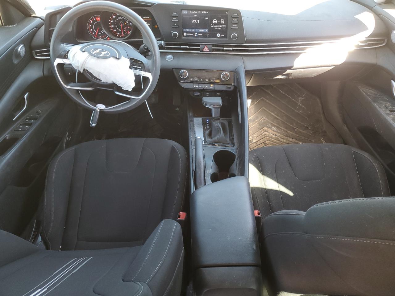 2022 Hyundai Elantra Sel Black vin: 5NPLM4AG9NH063399