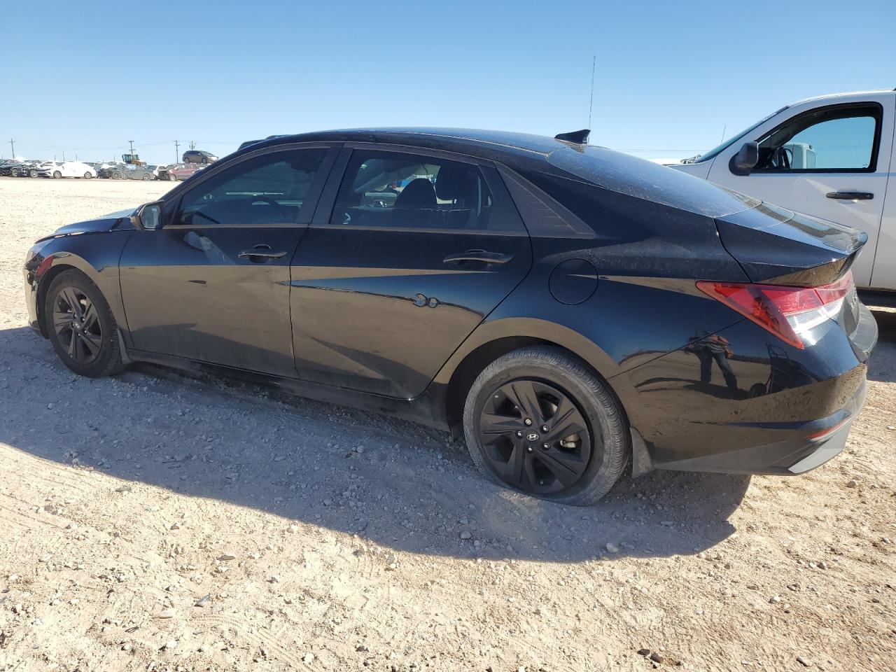 2022 Hyundai Elantra Sel Black vin: 5NPLM4AG9NH063399