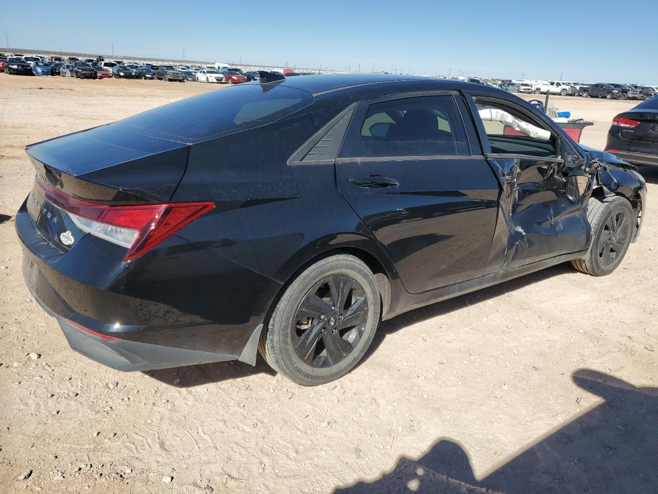 2022 Hyundai Elantra Sel Black vin: 5NPLM4AG9NH063399