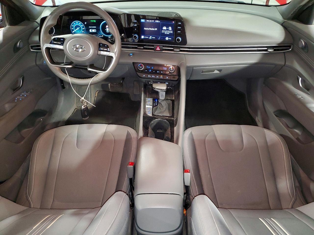 2022 Hyundai Elantra Sel Red vin: 5NPLN4AGXNH069905
