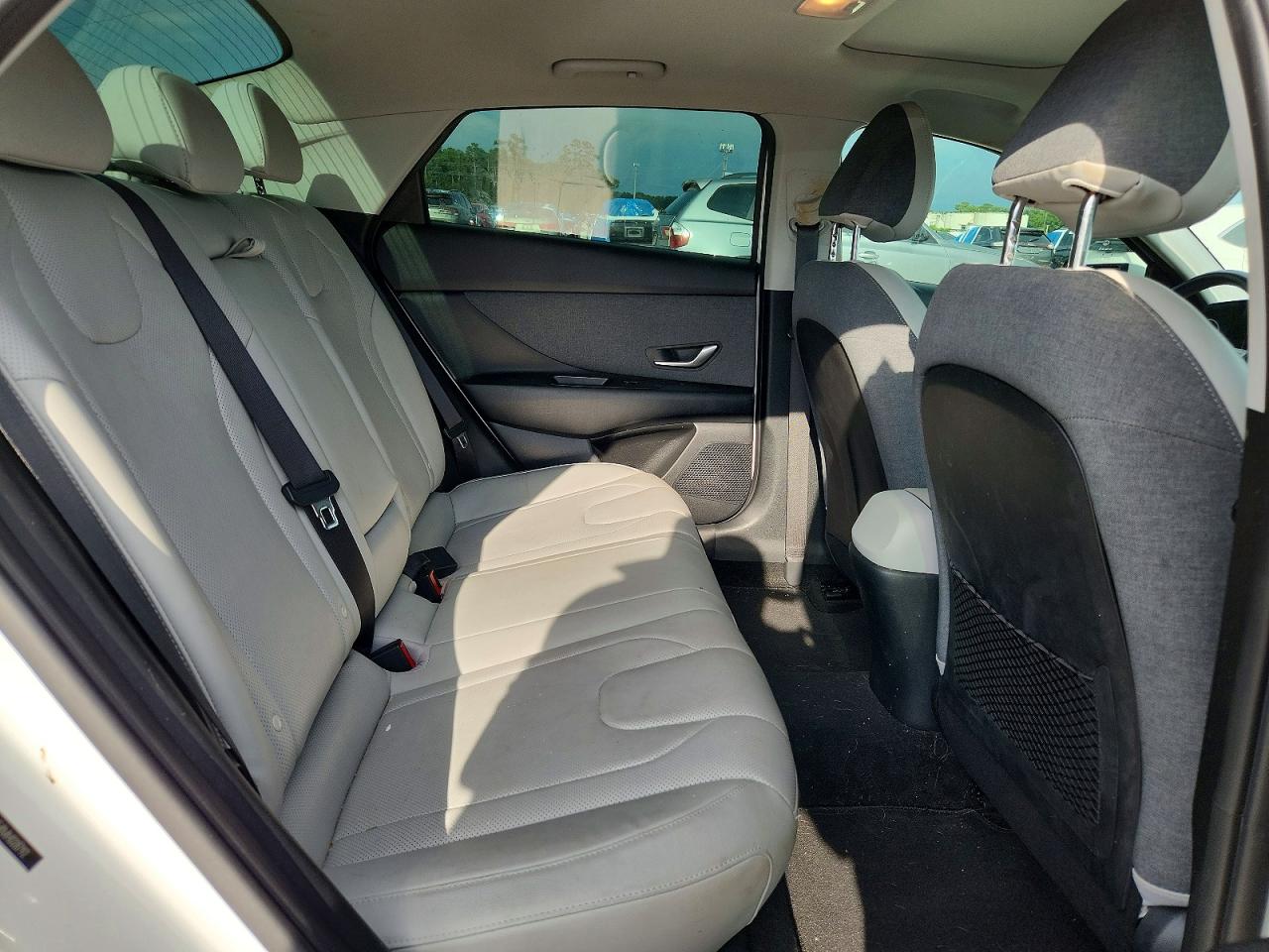 2021 Hyundai Elantra Limited White vin: 5NPLP4AG4MH028792