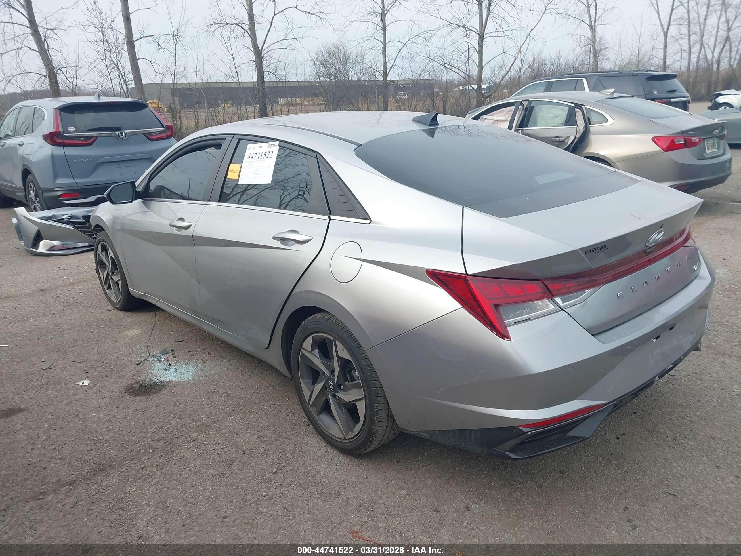 2022 Hyundai Elantra Limited Silver vin: 5NPLP4AG9NH065368