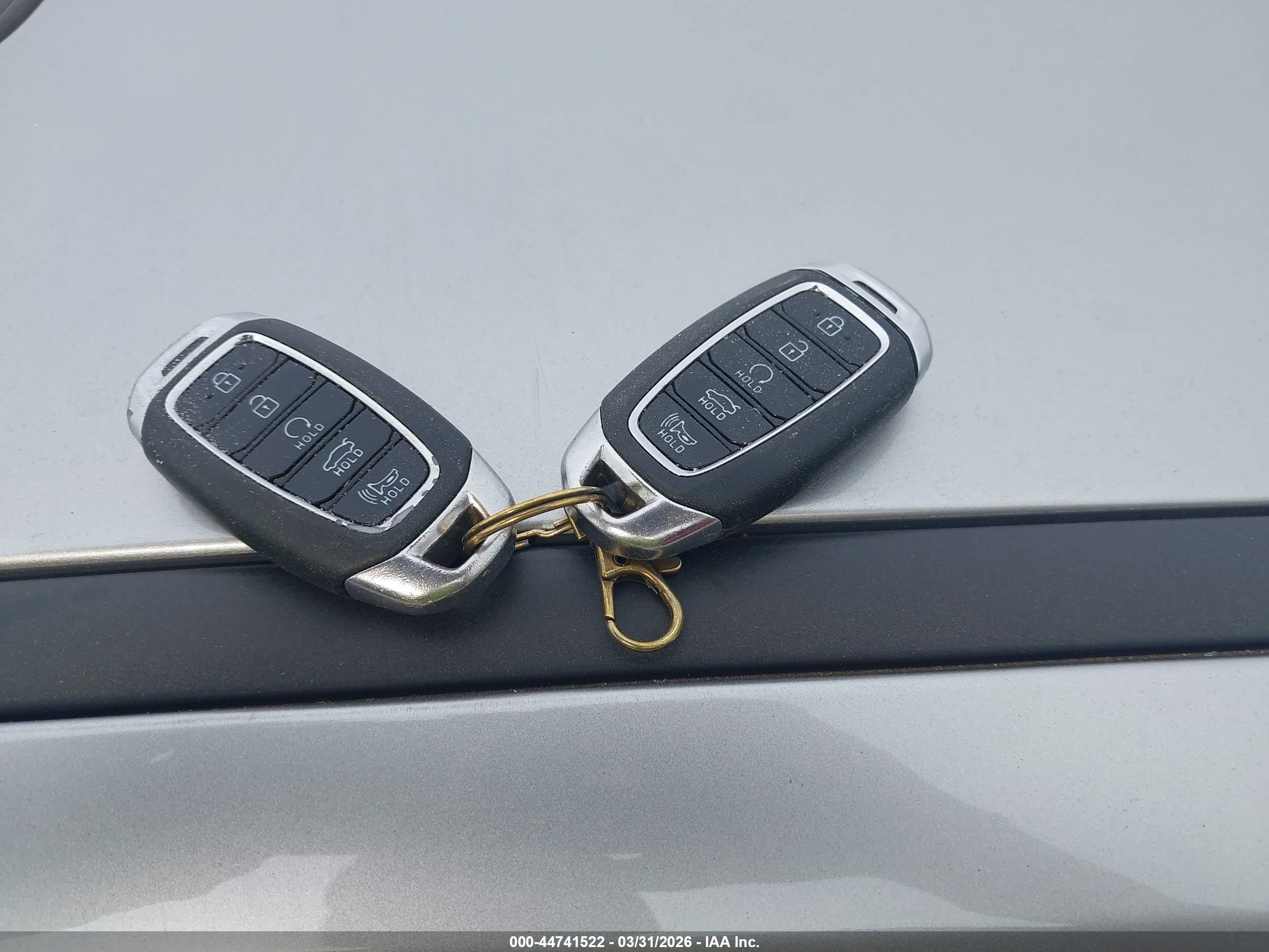 2022 Hyundai Elantra Limited Silver vin: 5NPLP4AG9NH065368
