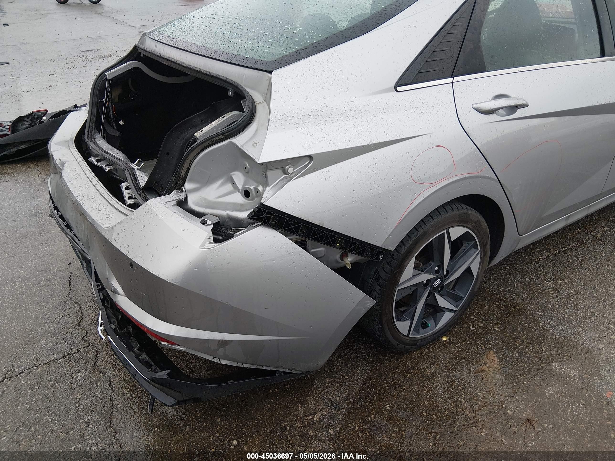 2021 Hyundai Elantra Limited Серебряный vin: 5NPLP4AGXMH003640