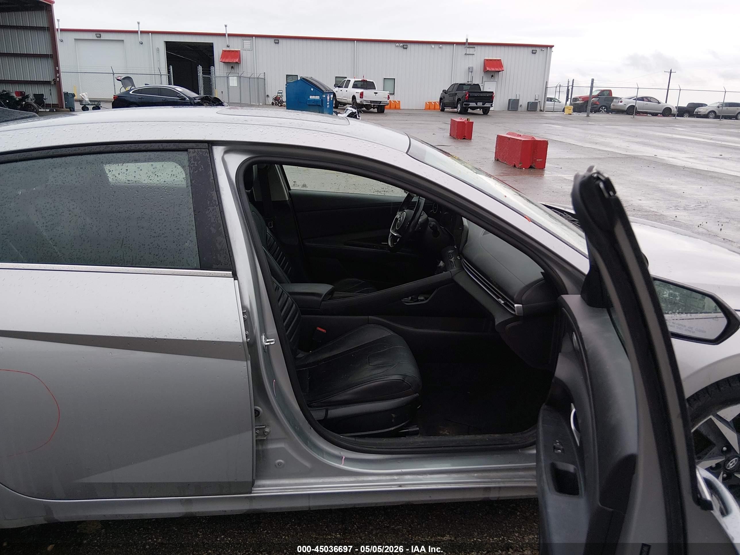 2021 Hyundai Elantra Limited Серебряный vin: 5NPLP4AGXMH003640