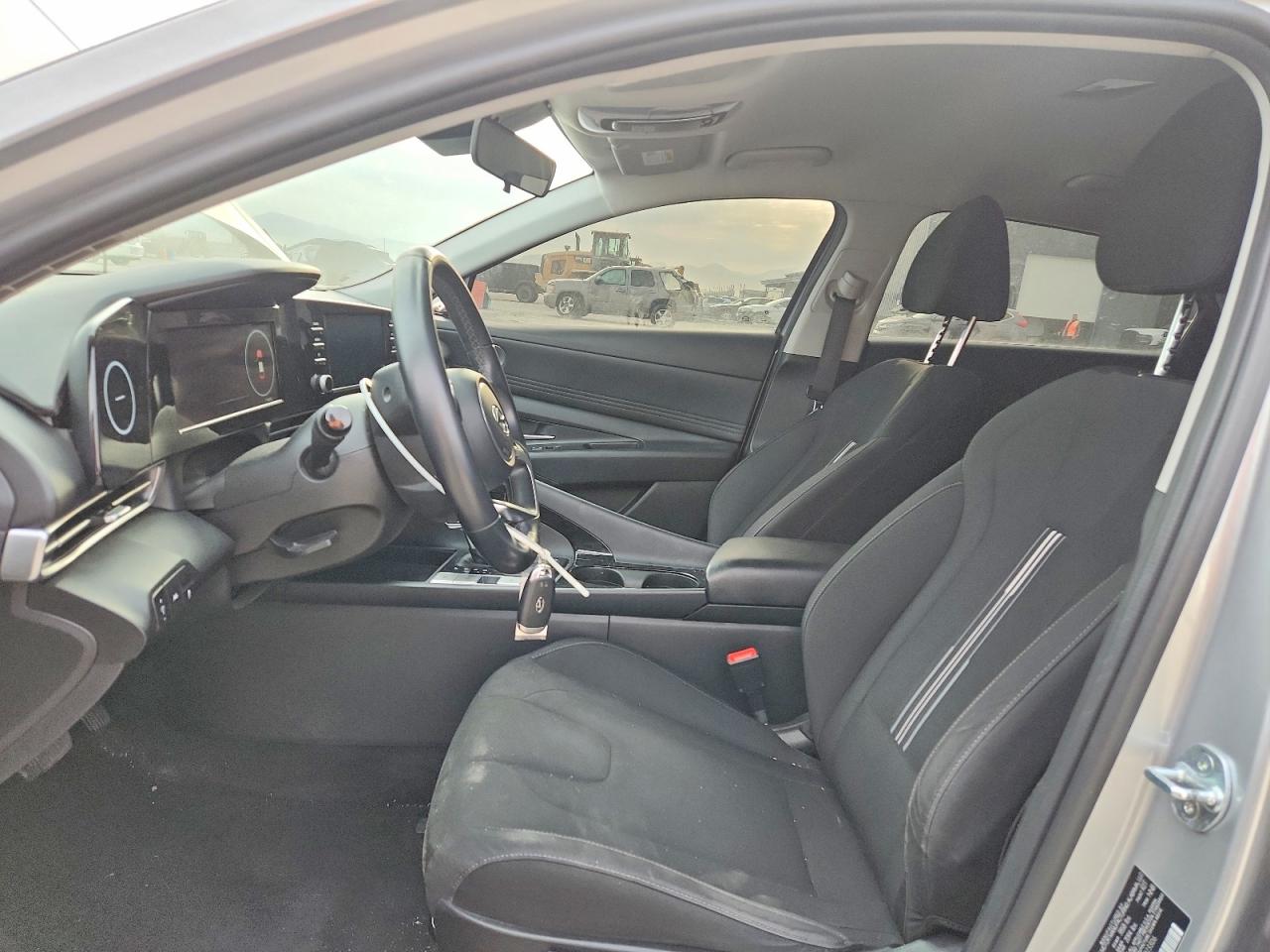 2021 Hyundai Elantra Sel Silver vin: 5NPLS4AG1MH023306