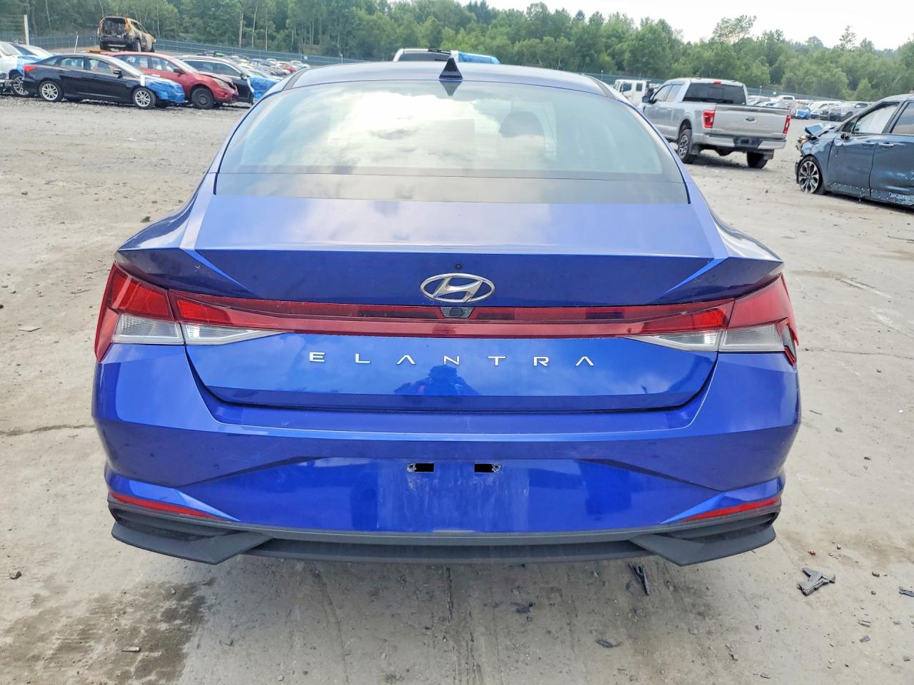 2022 Hyundai Elantra Sel Blue vin: 5NPLS4AG3NH053716