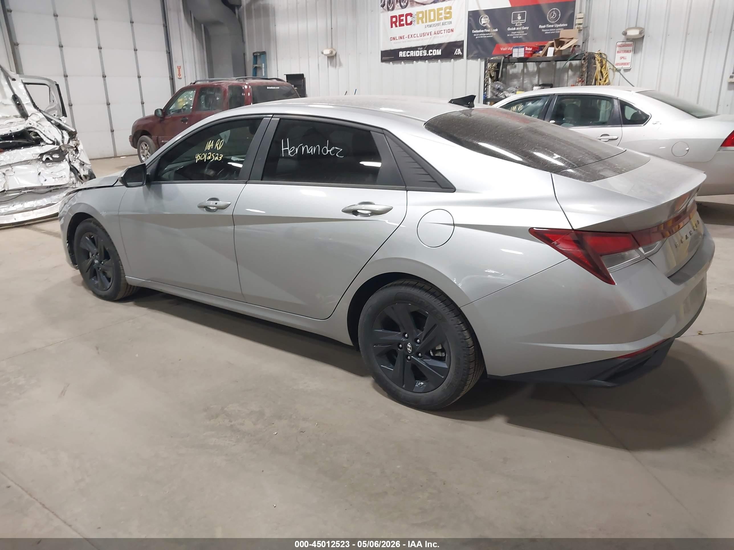2022 Hyundai Elantra Sel Silver vin: 5NPLS4AG5NH085860