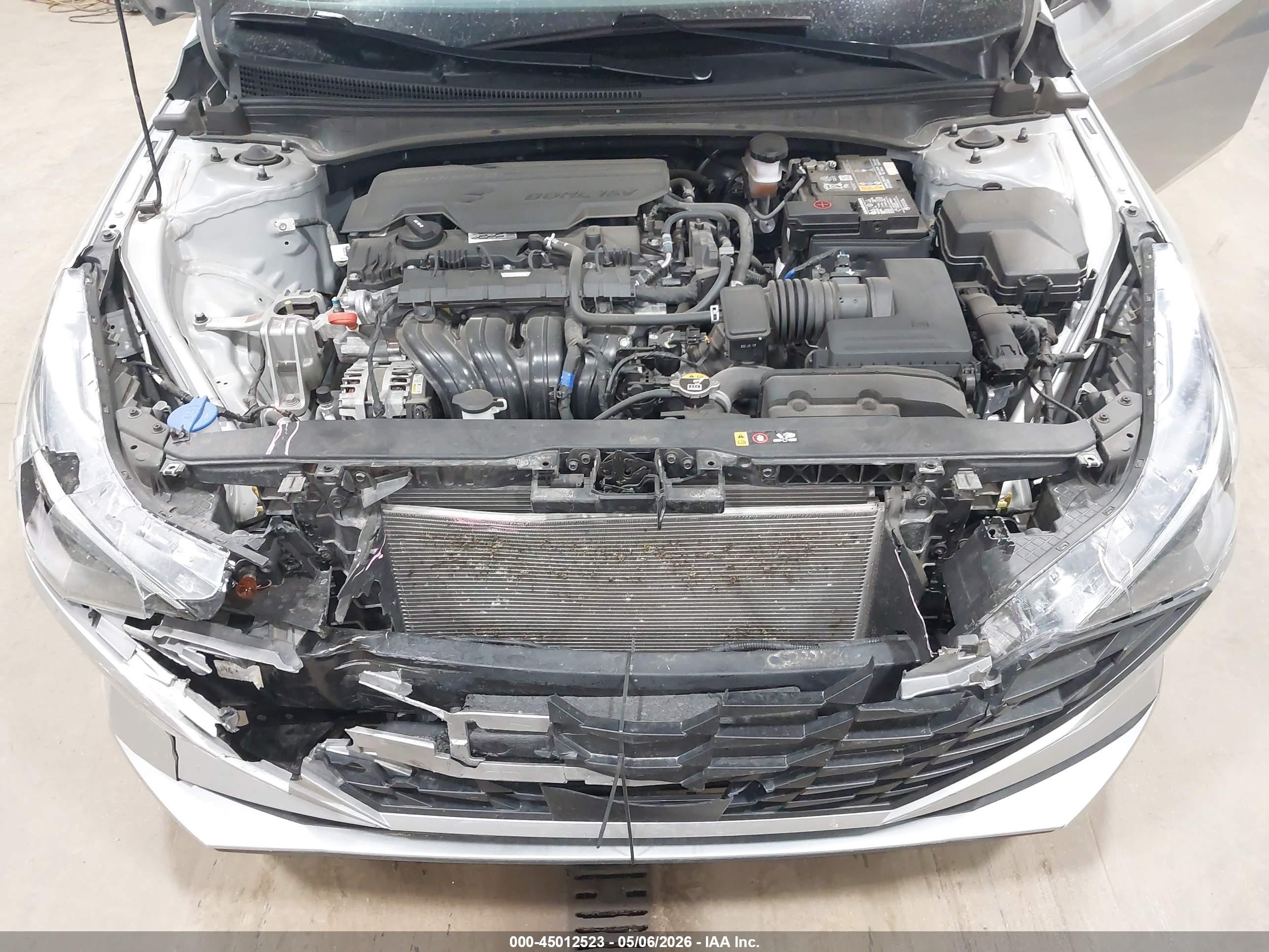 2022 Hyundai Elantra Sel Silver vin: 5NPLS4AG5NH085860