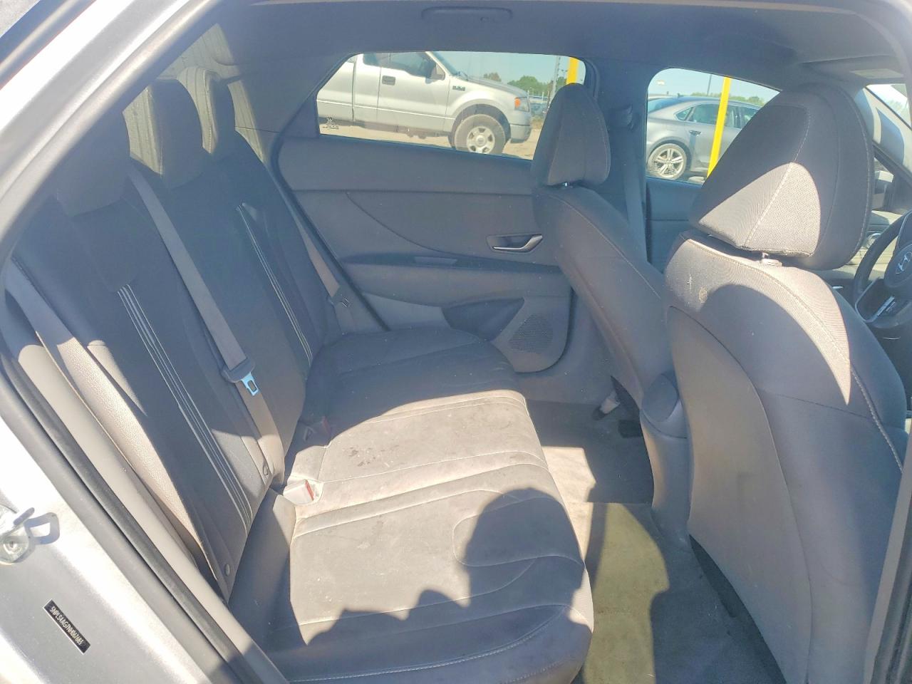 2022 Hyundai Elantra Sel Silver vin: 5NPLS4AG7NH067683