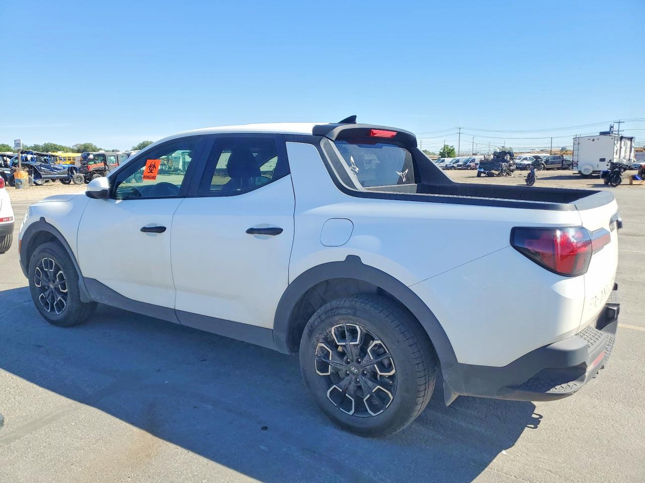 2023 Hyundai Santa Cruz Se White vin: 5NTJADAE7PH071701