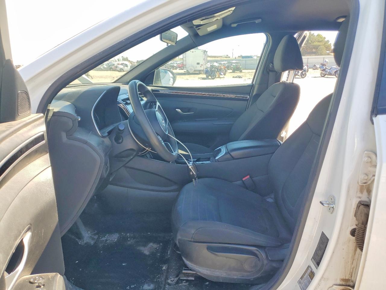 2023 Hyundai Santa Cruz Se White vin: 5NTJADAE7PH071701