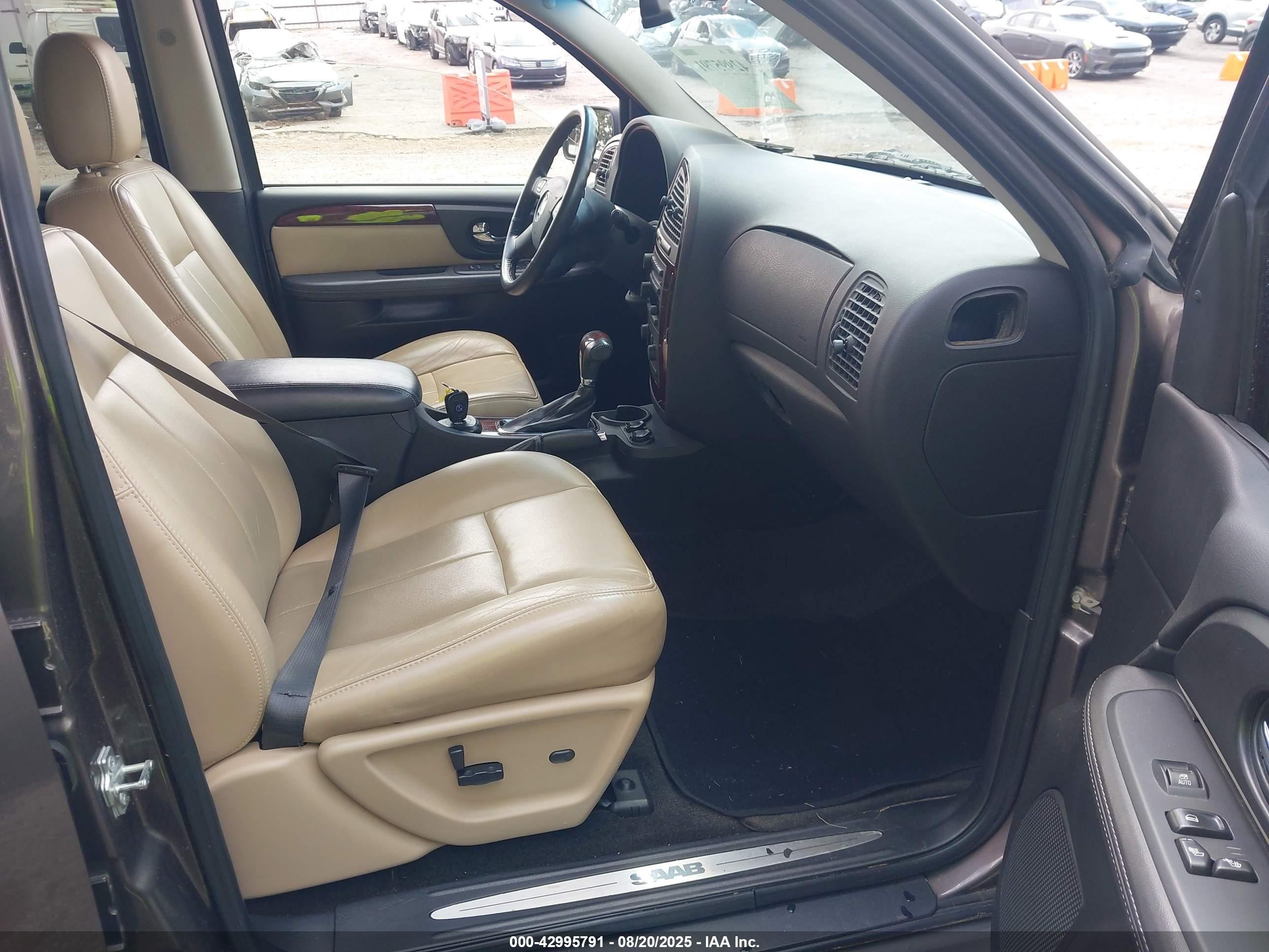 2008 Saab 9-7x 4.2i Beige vin: 5S3ET13SX82800685