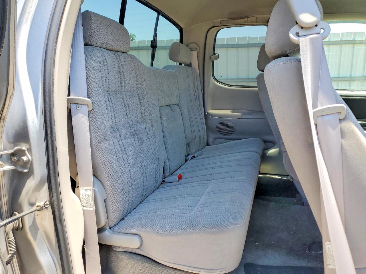 2001 Toyota Tundra Sr5 Gray vin: 5TBBN44151S163884