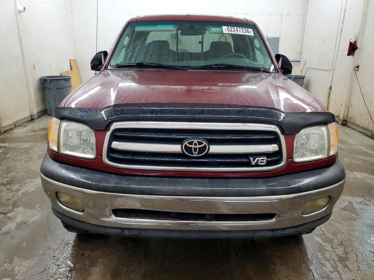 2002 Toyota Tundra Sr5 V8 Burgundy vin: 5TBBT44102S286693