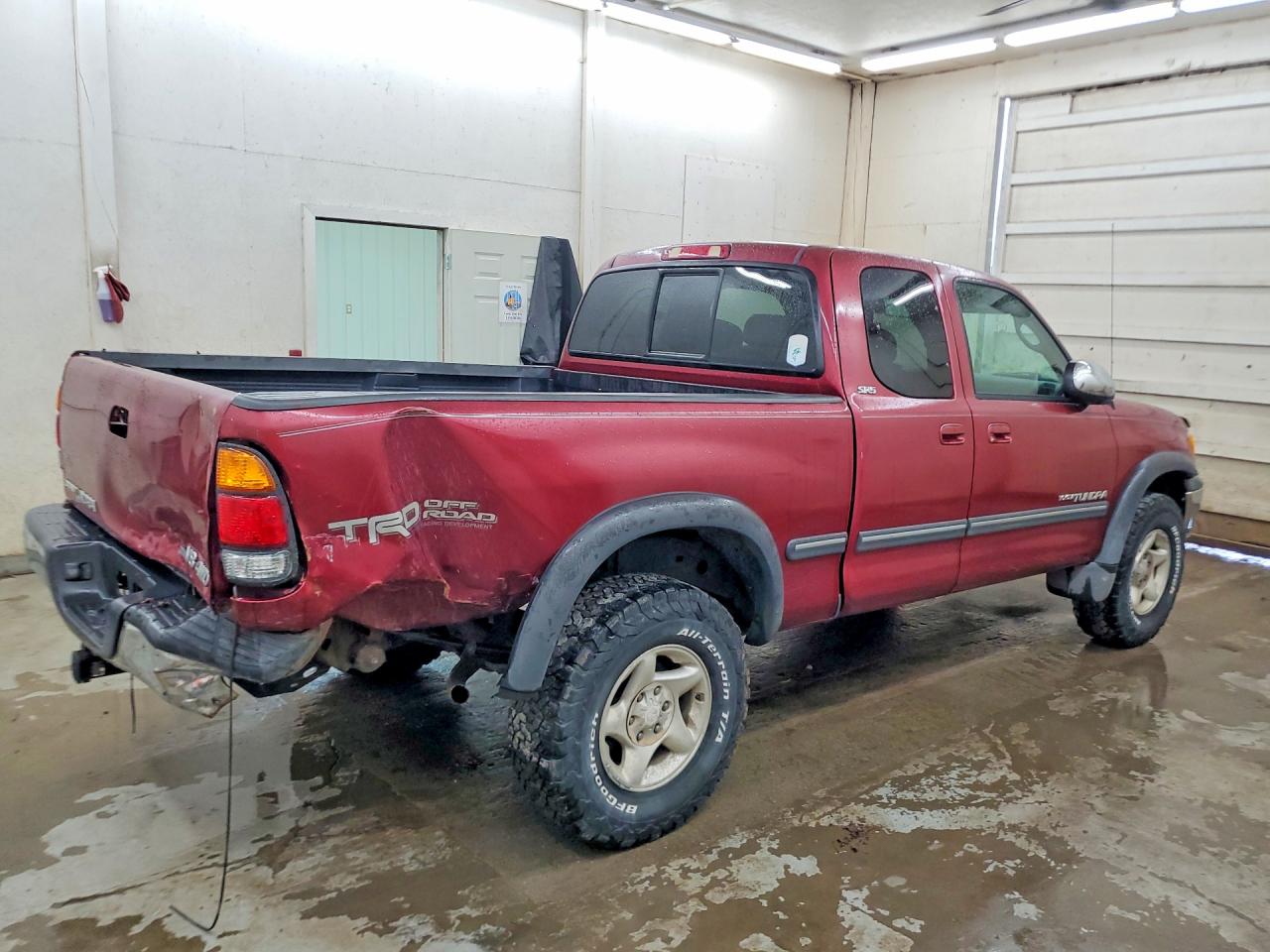 2002 Toyota Tundra Sr5 V8 Burgundy vin: 5TBBT44102S286693