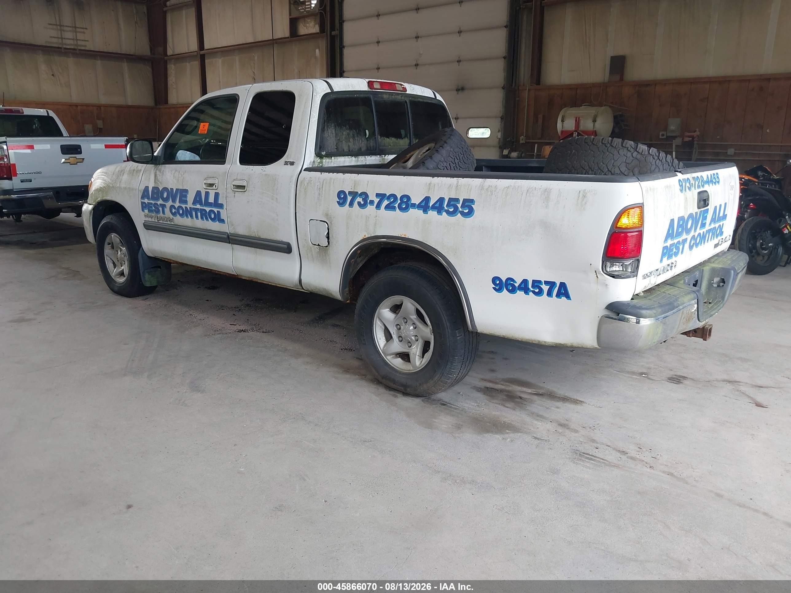 2004 Toyota Tundra Sr5 V8 White vin: 5TBBT44104S453430