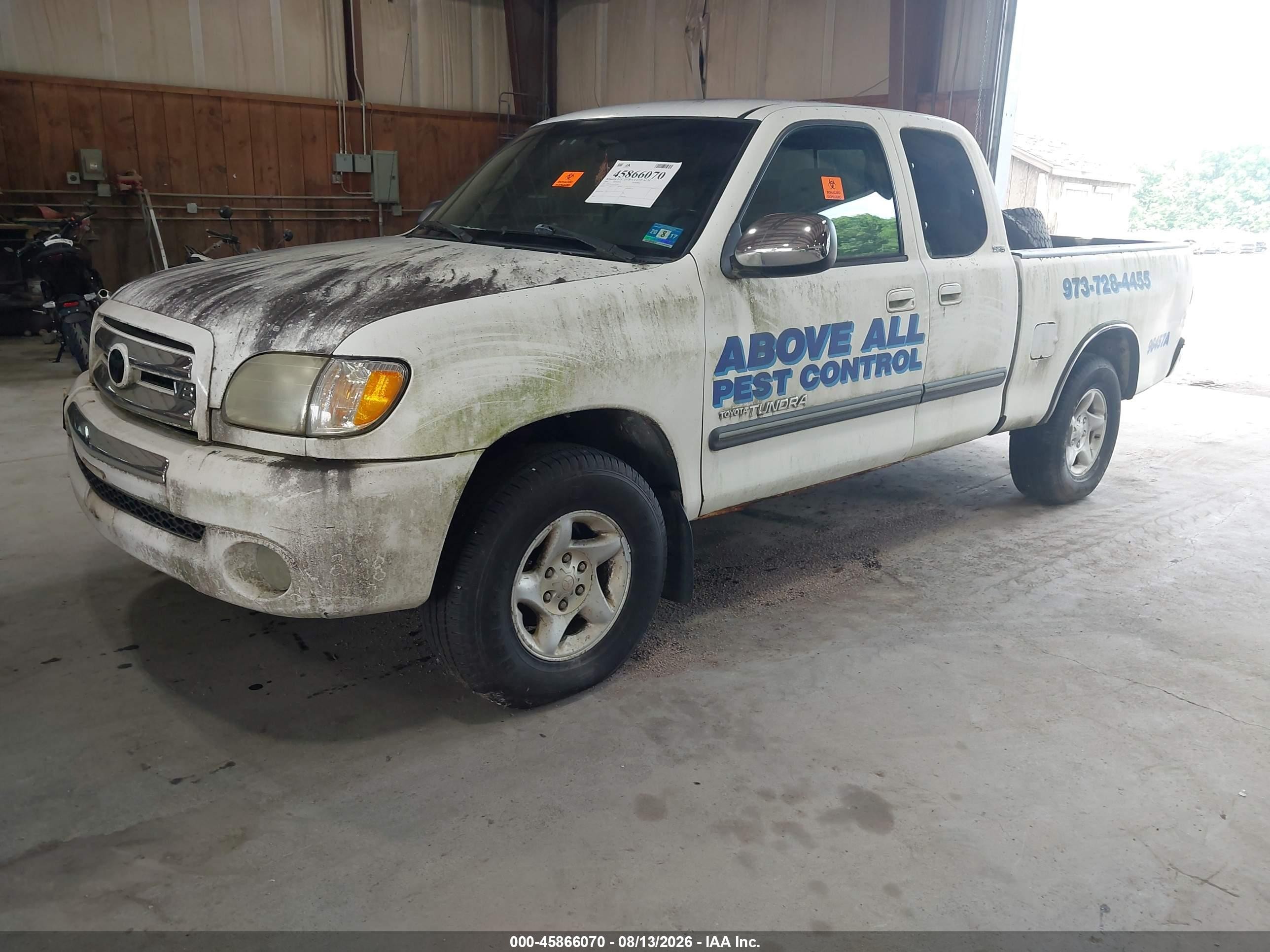 2004 Toyota Tundra Sr5 V8 White vin: 5TBBT44104S453430