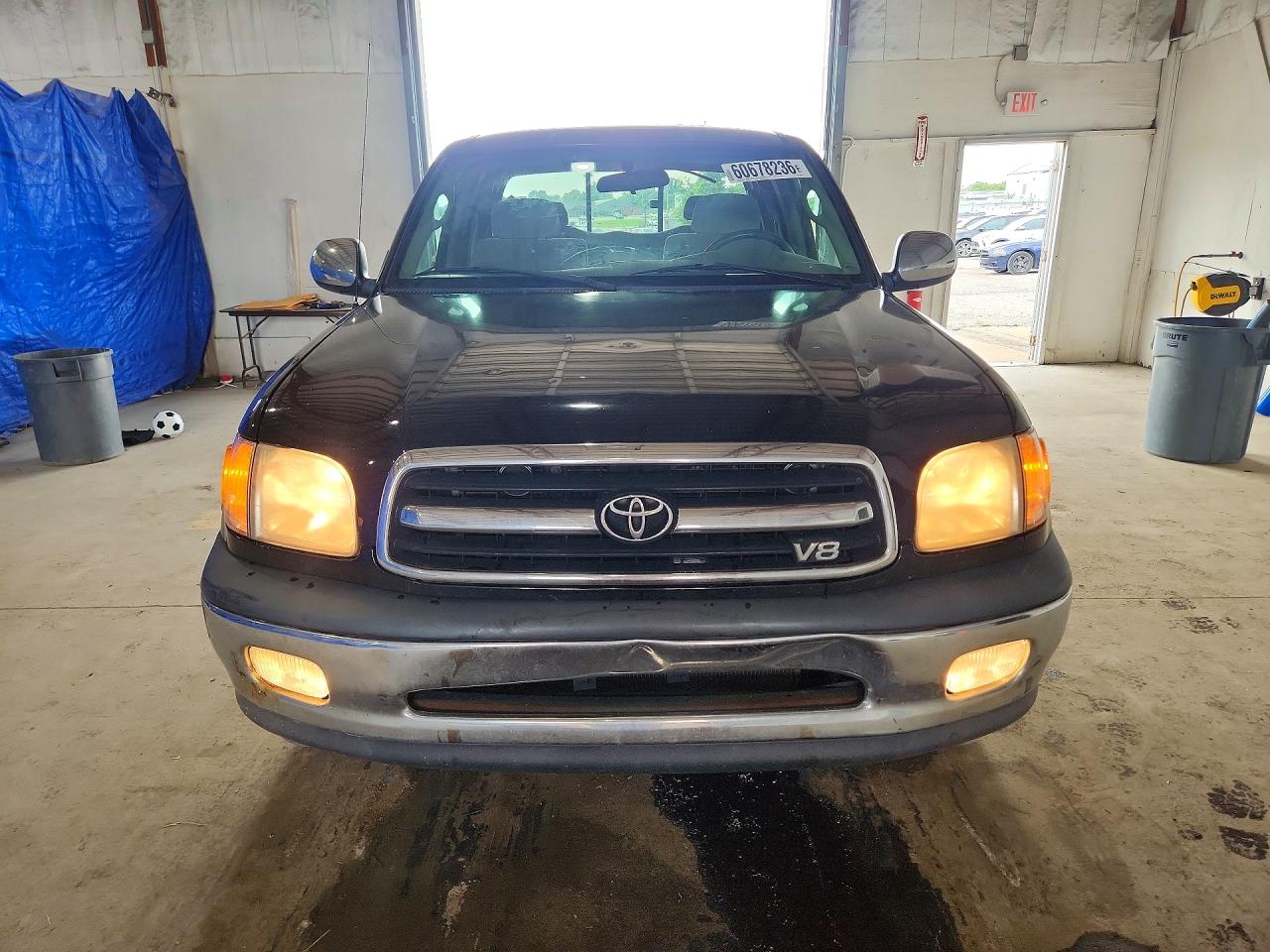 2000 Toyota Tundra Sr5 Black vin: 5TBBT4410YS057360