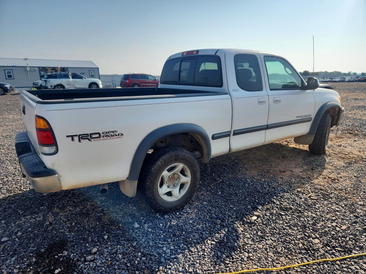 2001 Toyota Tundra Sr5 White vin: 5TBBT44111S187153