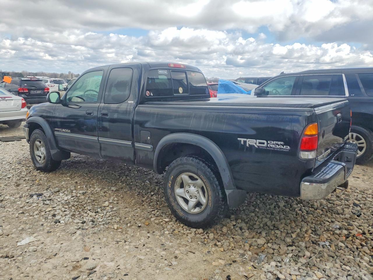 2002 Toyota Tundra Sr5 V8 Black vin: 5TBBT44112S269823