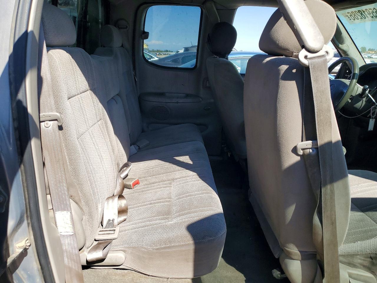 2002 Toyota Tundra Sr5 V8 Silver vin: 5TBBT44112S278957