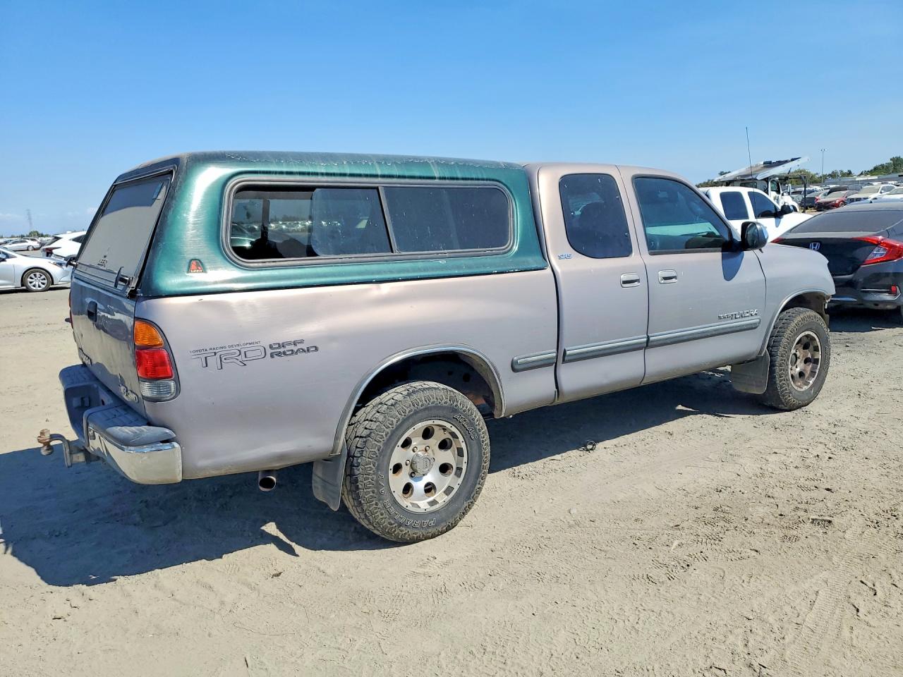 2002 Toyota Tundra Sr5 V8 Silver vin: 5TBBT44112S278957