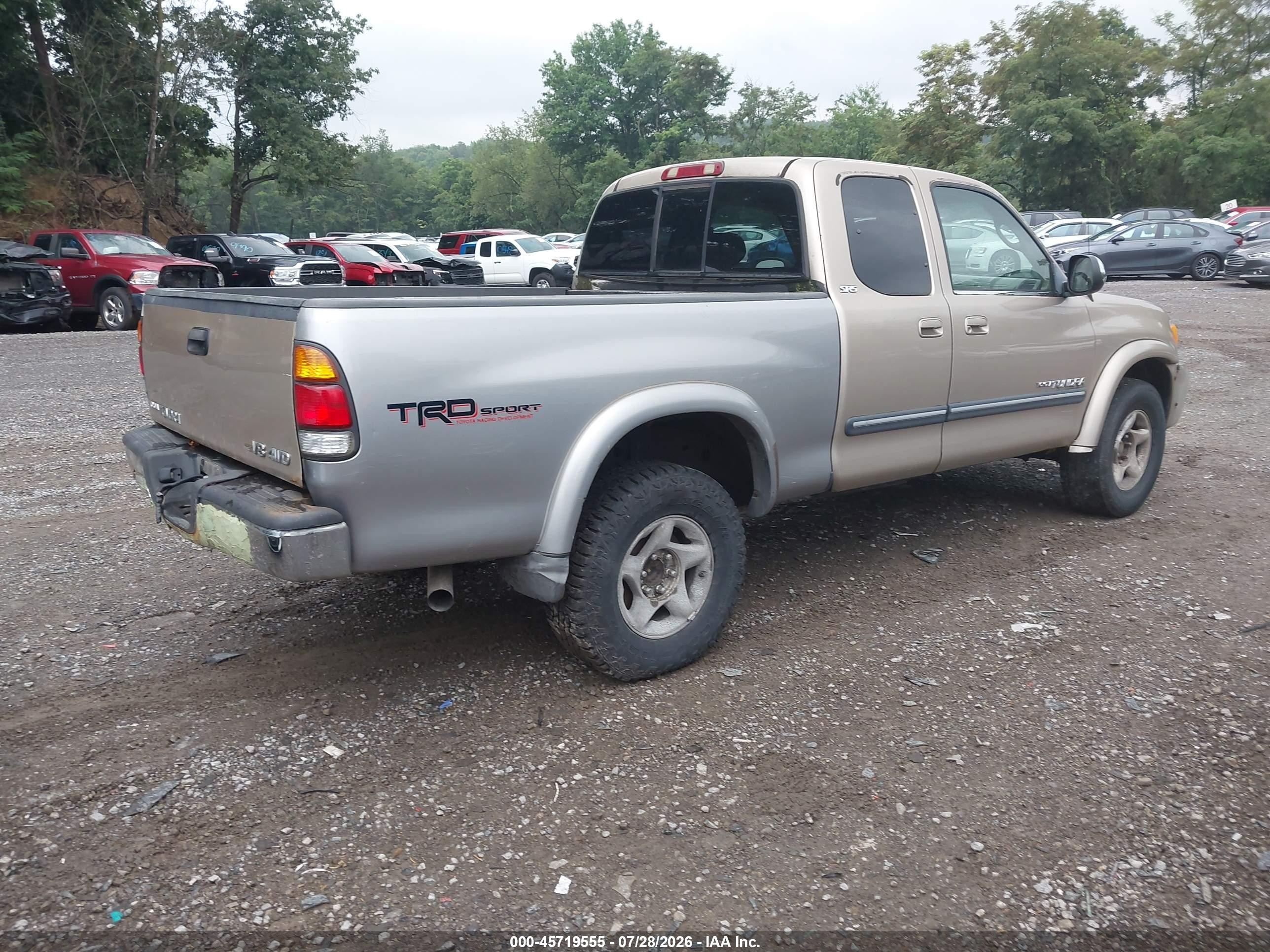2003 Toyota Tundra Sr5 V8 Brown vin: 5TBBT44113S360107