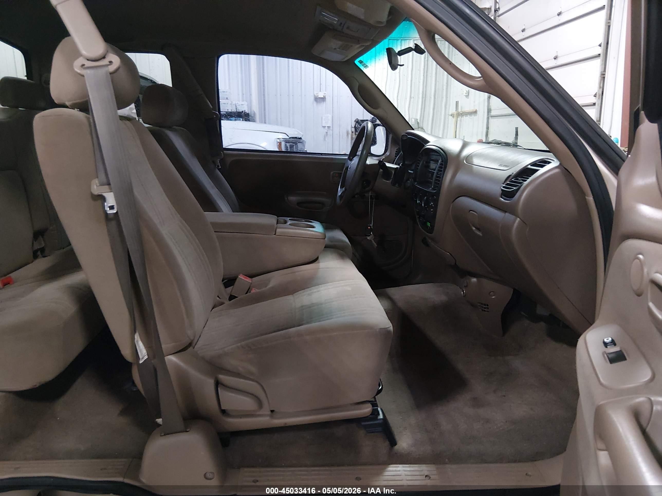 2003 Toyota Tundra Sr5 V8 Золотой vin: 5TBBT44113S374766
