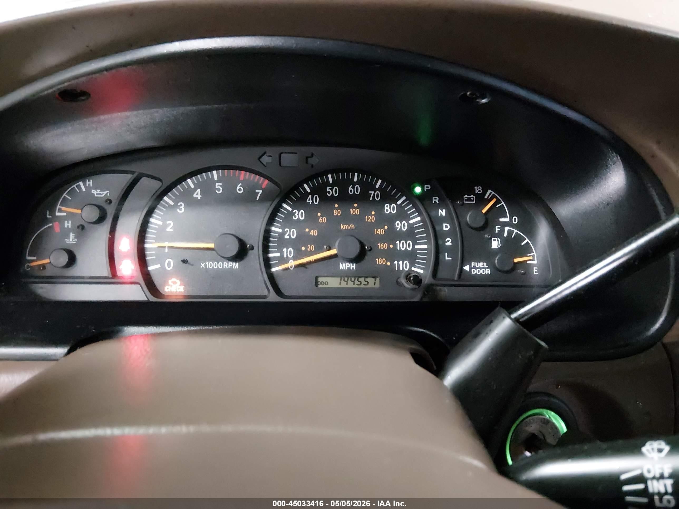 2003 Toyota Tundra Sr5 V8 Золотой vin: 5TBBT44113S374766