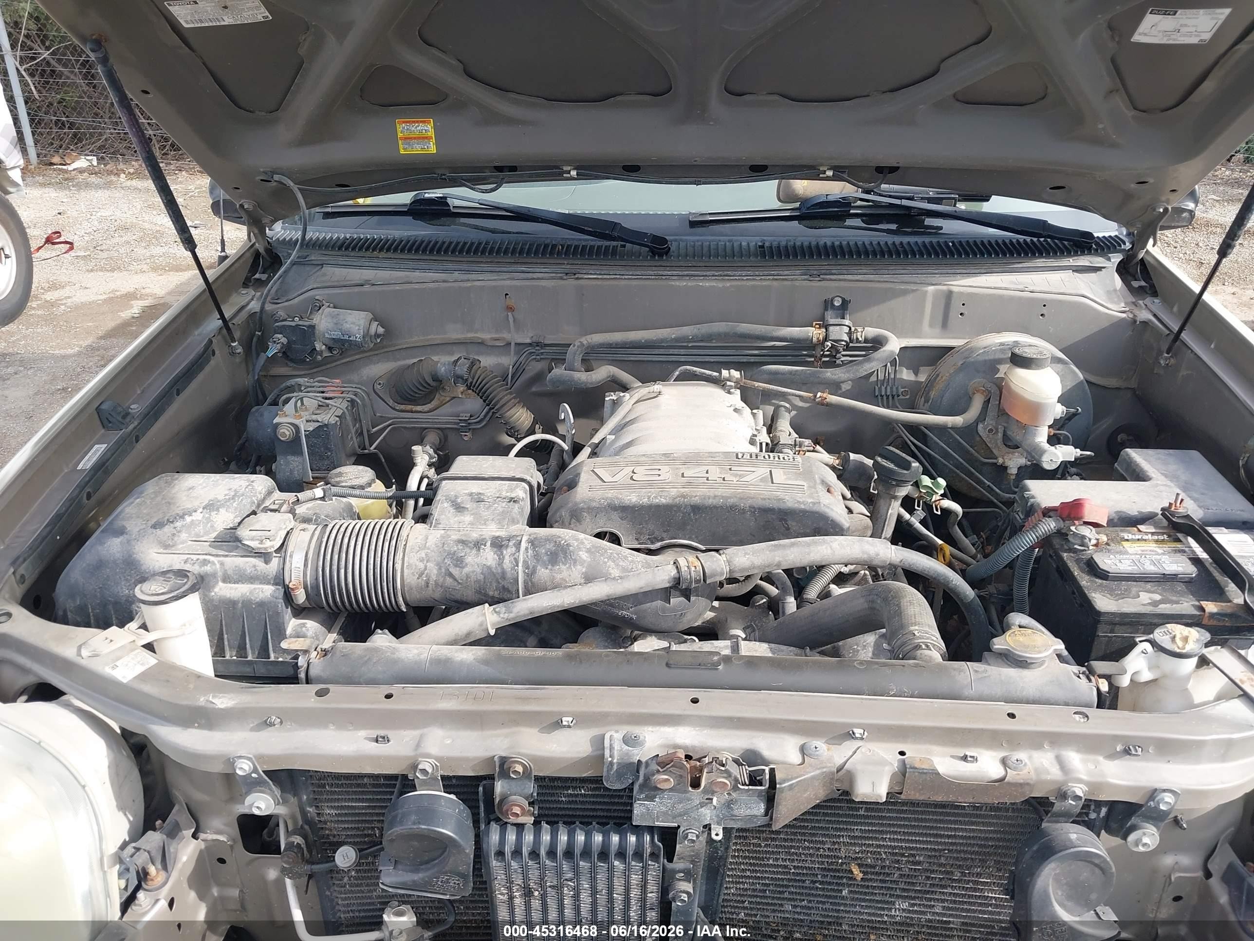 2003 Toyota Tundra Sr5 V8 Champagne vin: 5TBBT44113S404512