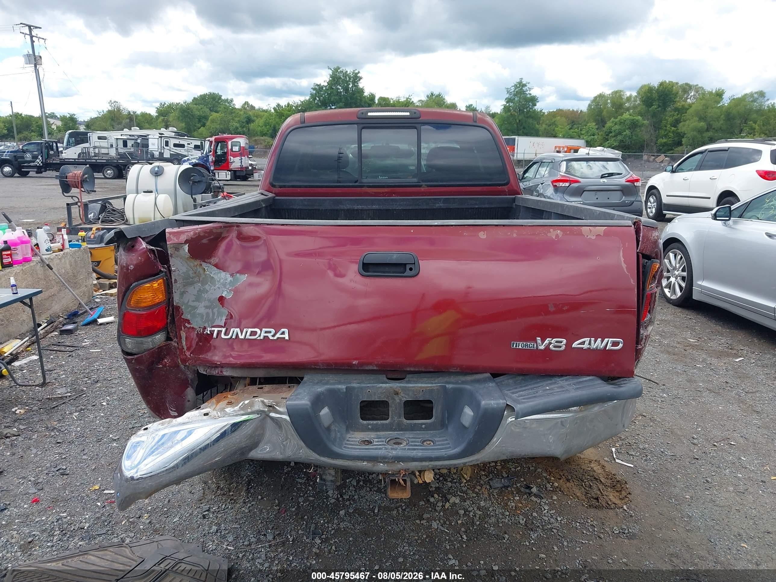 2003 Toyota Tundra Sr5 V8 Красный vin: 5TBBT44113S426431