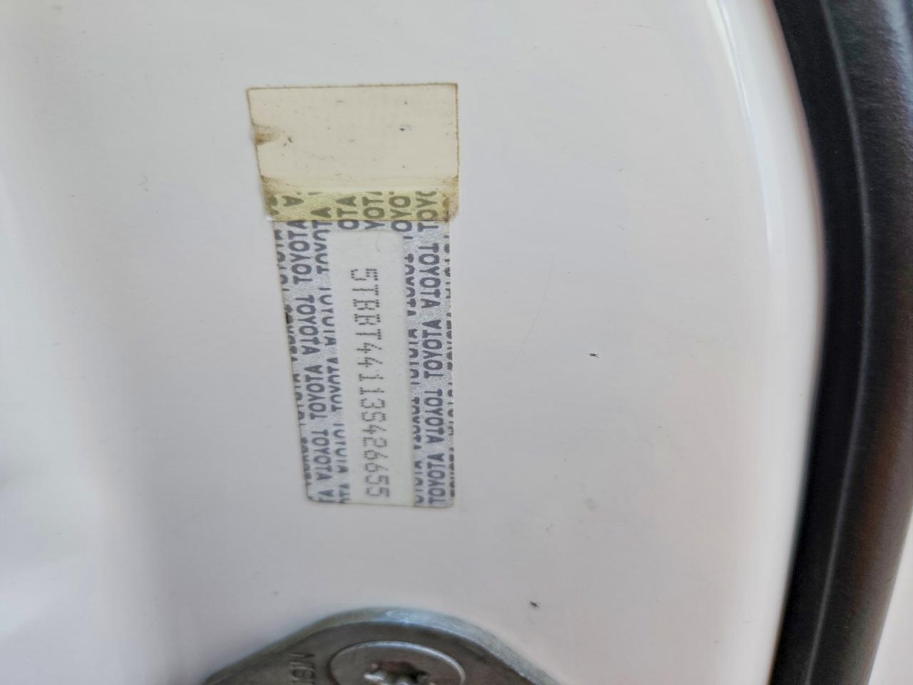 2003 Toyota Tundra Access Cab Sr5 White vin: 5TBBT44113S426655