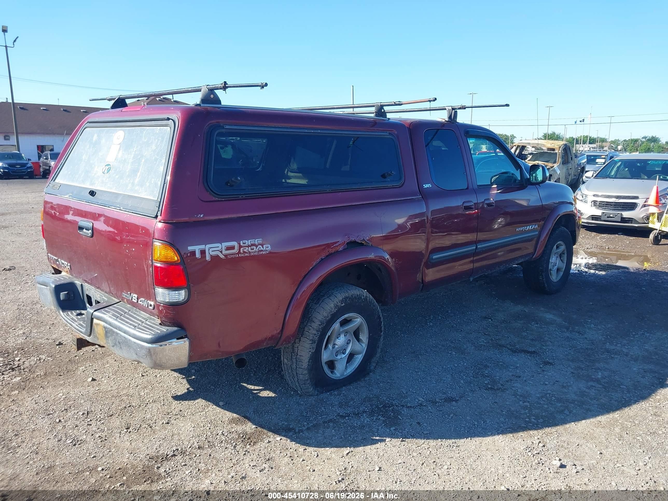2004 Toyota Tundra Sr5 V8 Красный vin: 5TBBT44114S451752