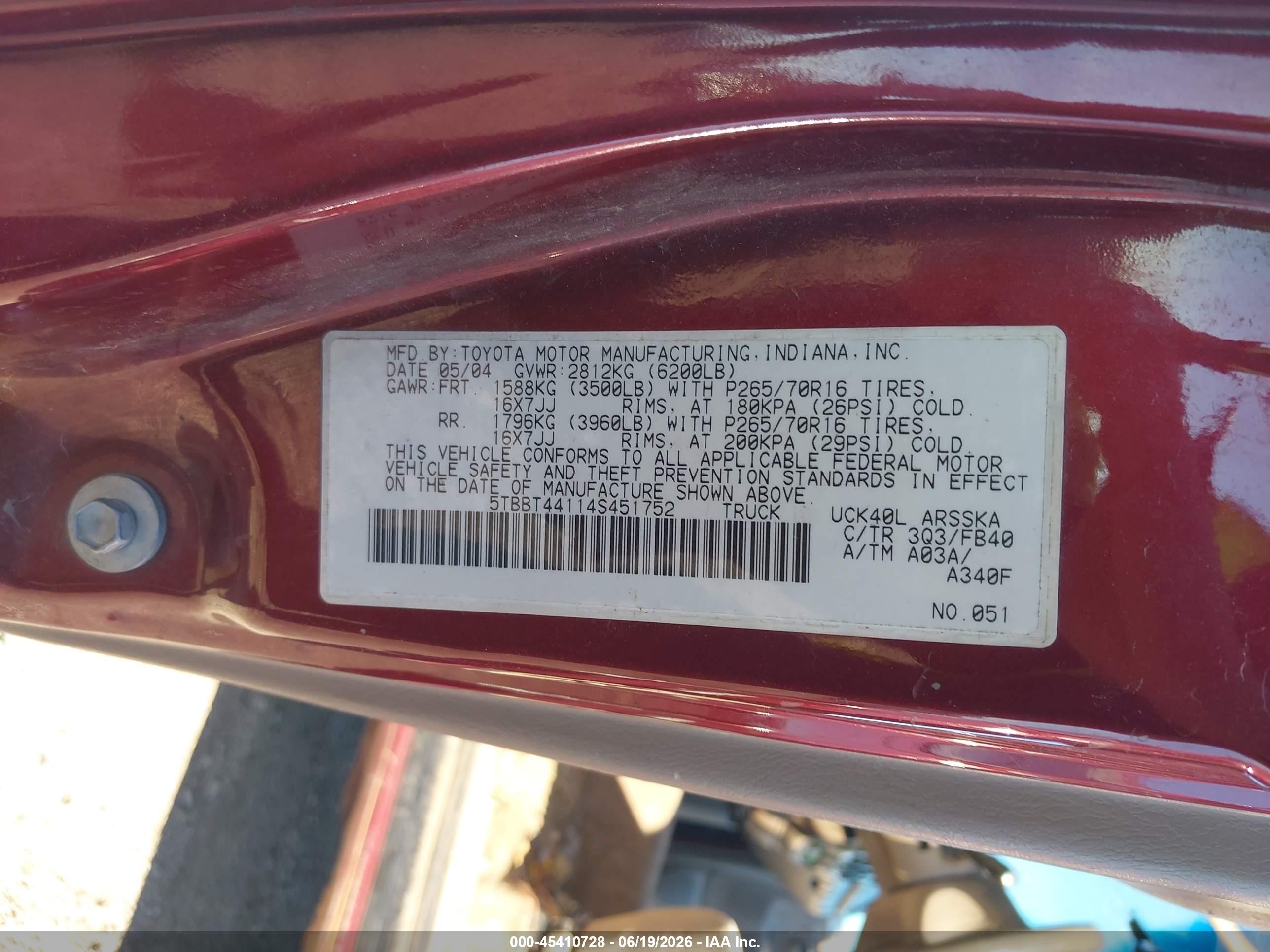 2004 Toyota Tundra Sr5 V8 Красный vin: 5TBBT44114S451752