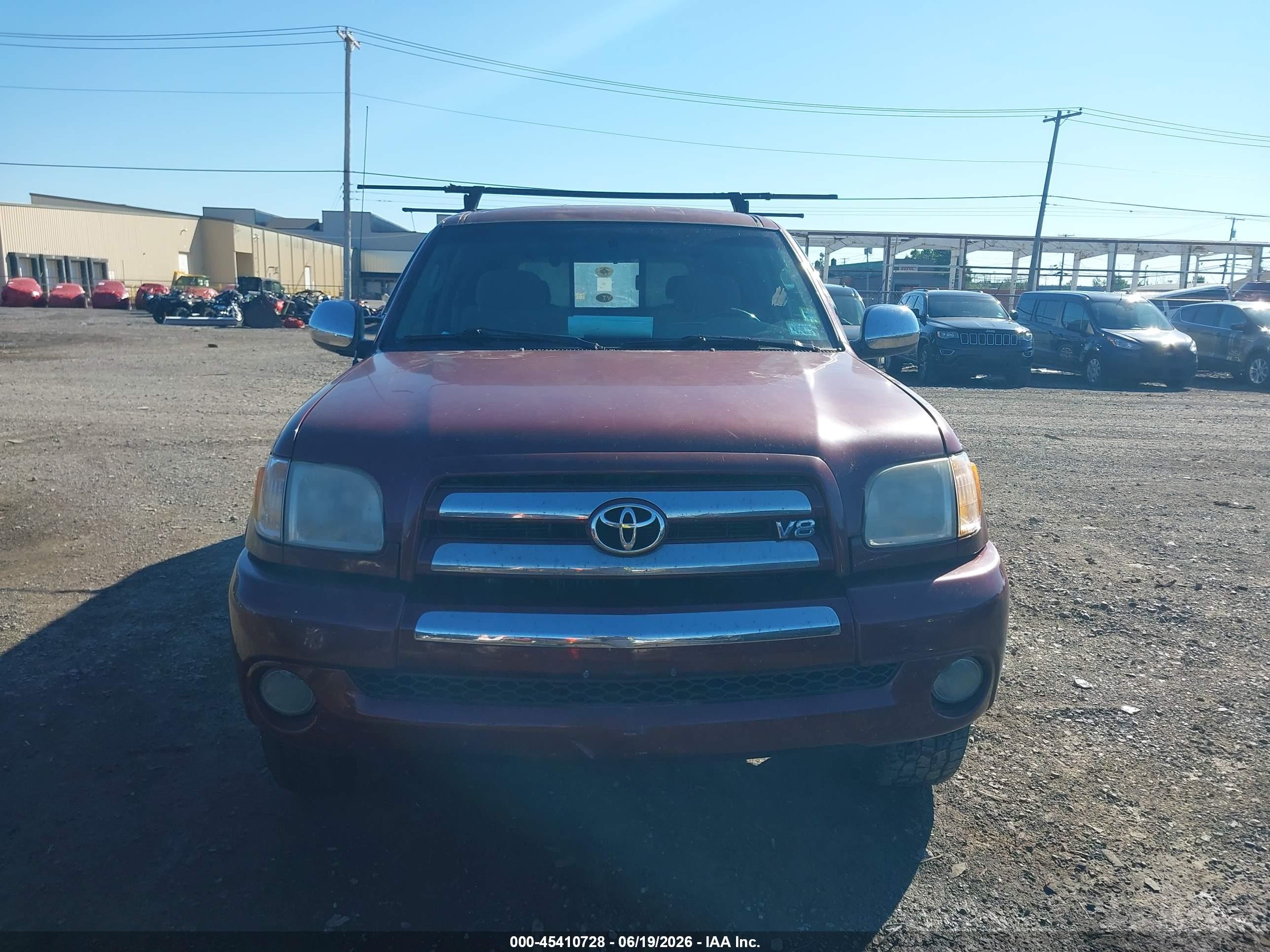 2004 Toyota Tundra Sr5 V8 Красный vin: 5TBBT44114S451752