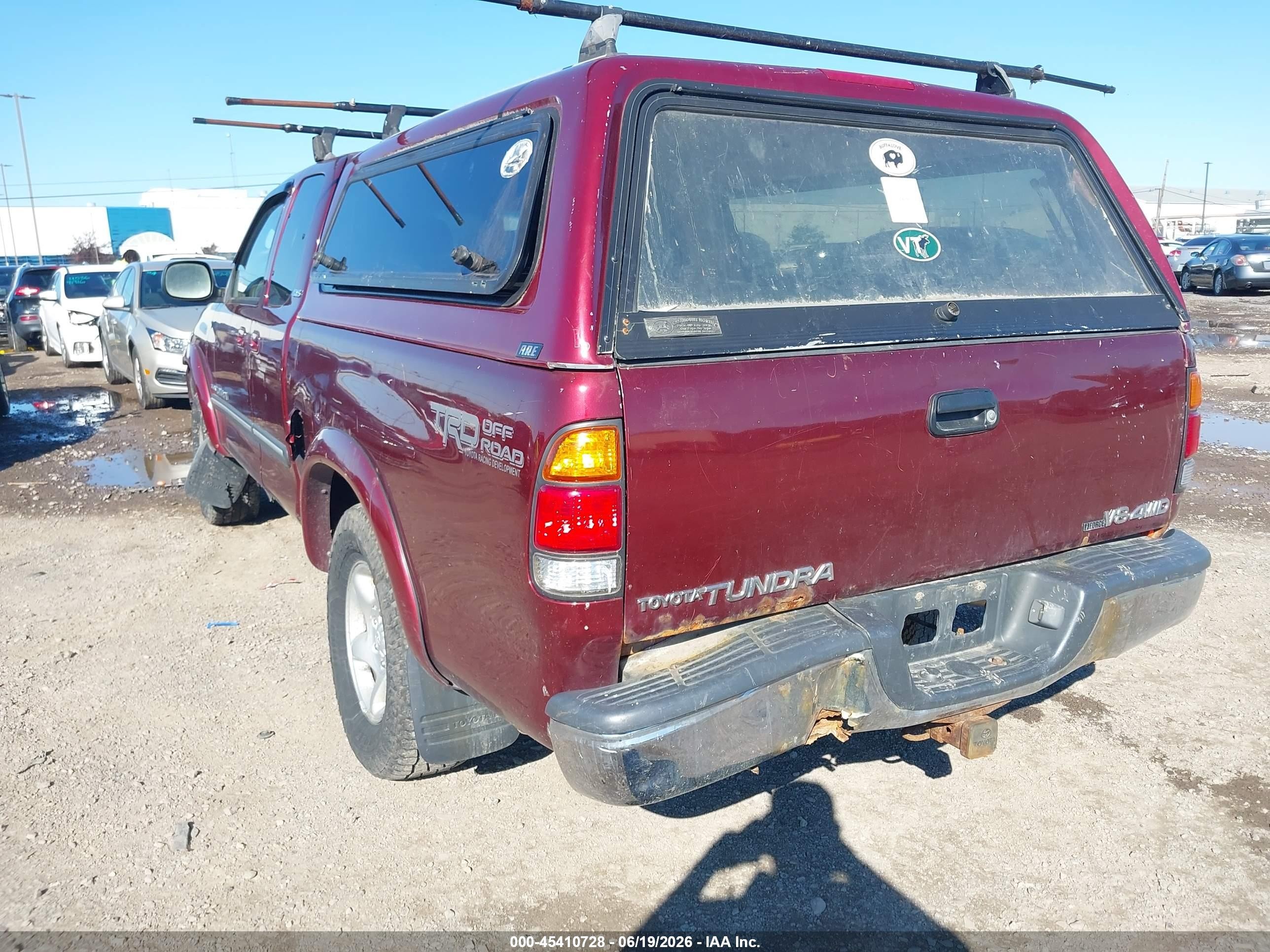 2004 Toyota Tundra Sr5 V8 Красный vin: 5TBBT44114S451752