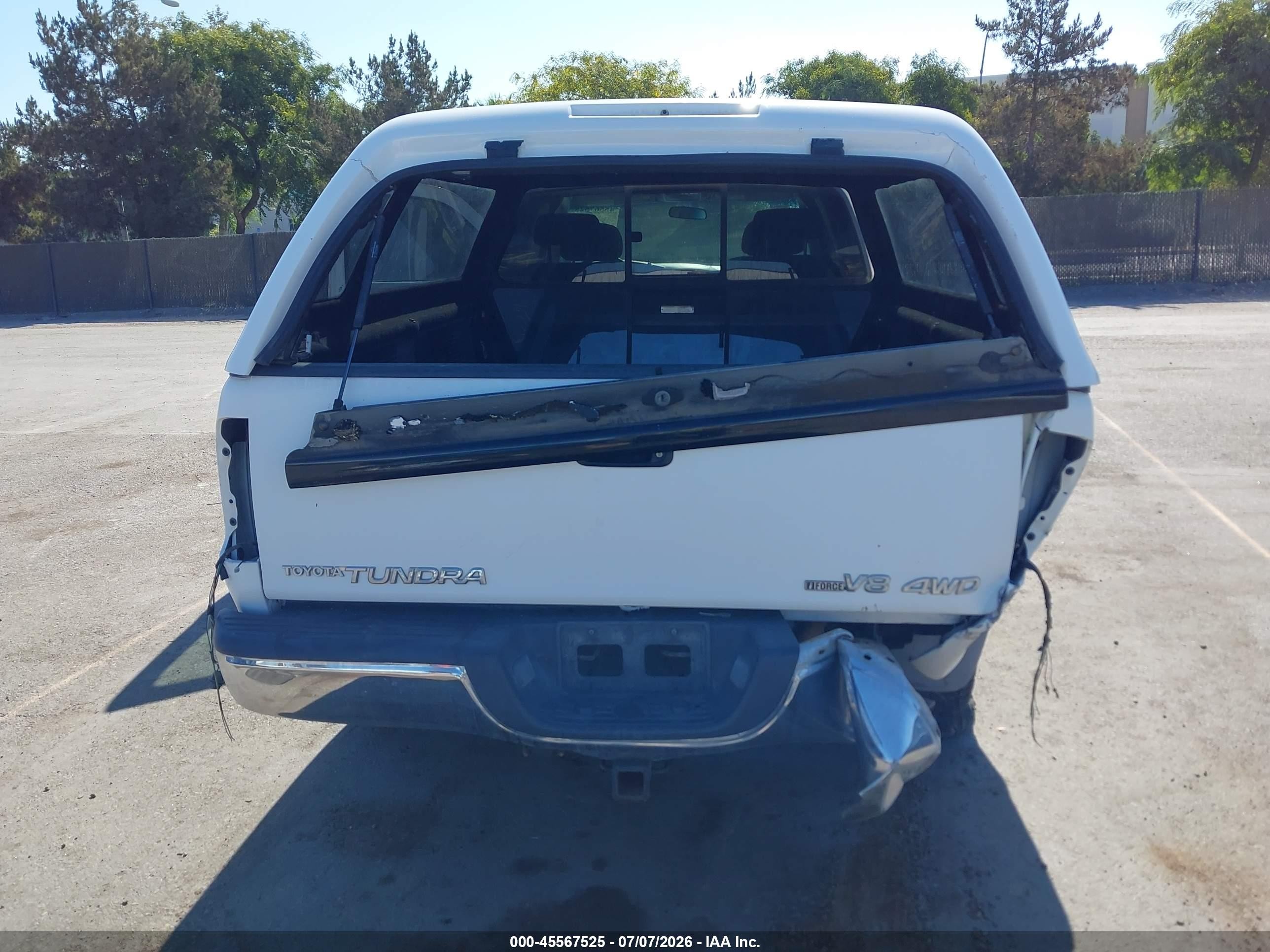 2004 Toyota Tundra Sr5 V8 White vin: 5TBBT44114S453615