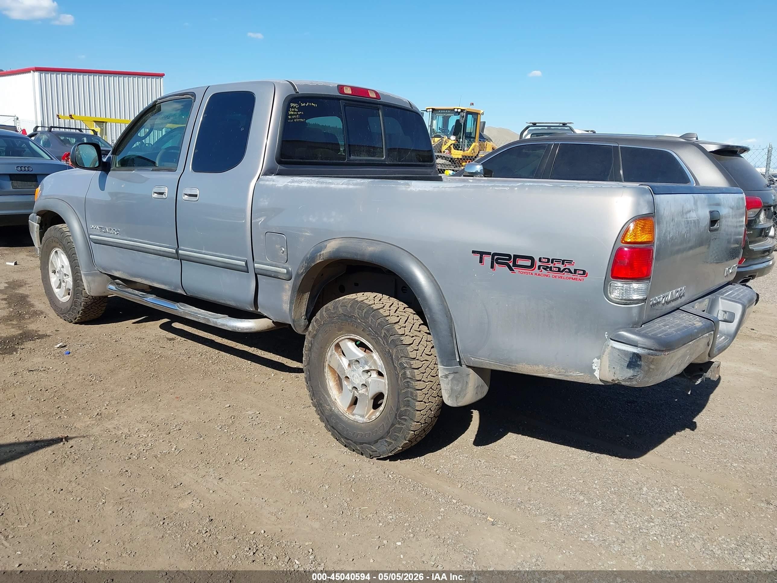 2000 Toyota Tundra Sr5 V8 Gray vin: 5TBBT4411YS055505