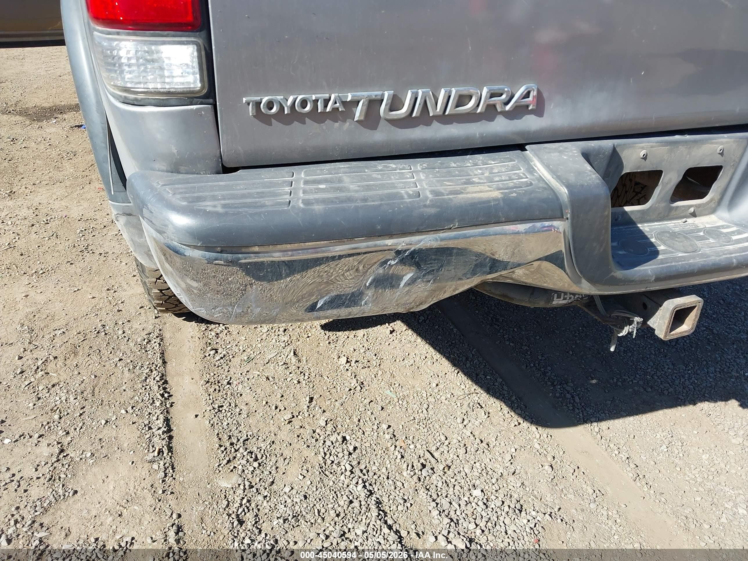 2000 Toyota Tundra Sr5 V8 Gray vin: 5TBBT4411YS055505
