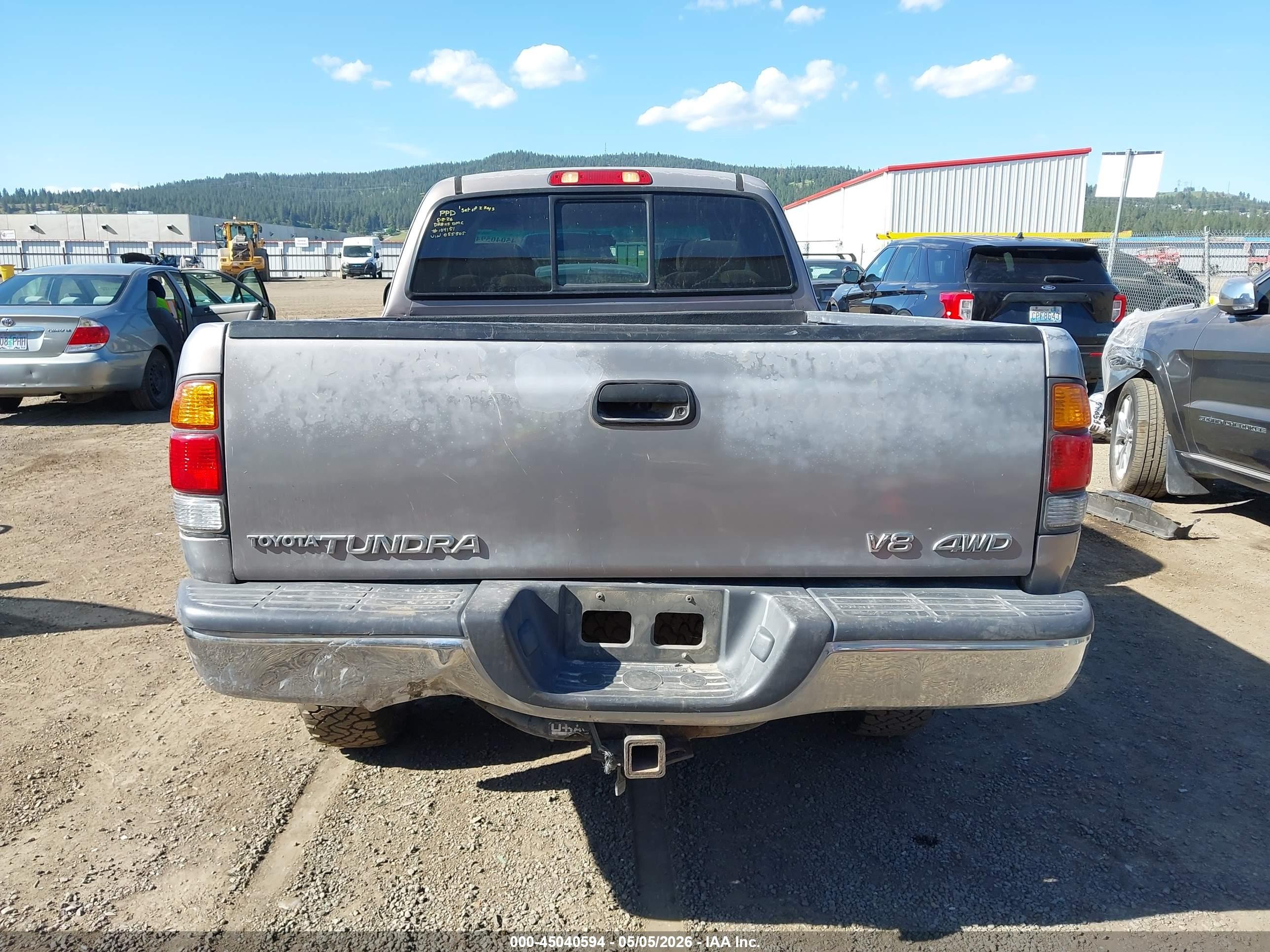 2000 Toyota Tundra Sr5 V8 Gray vin: 5TBBT4411YS055505