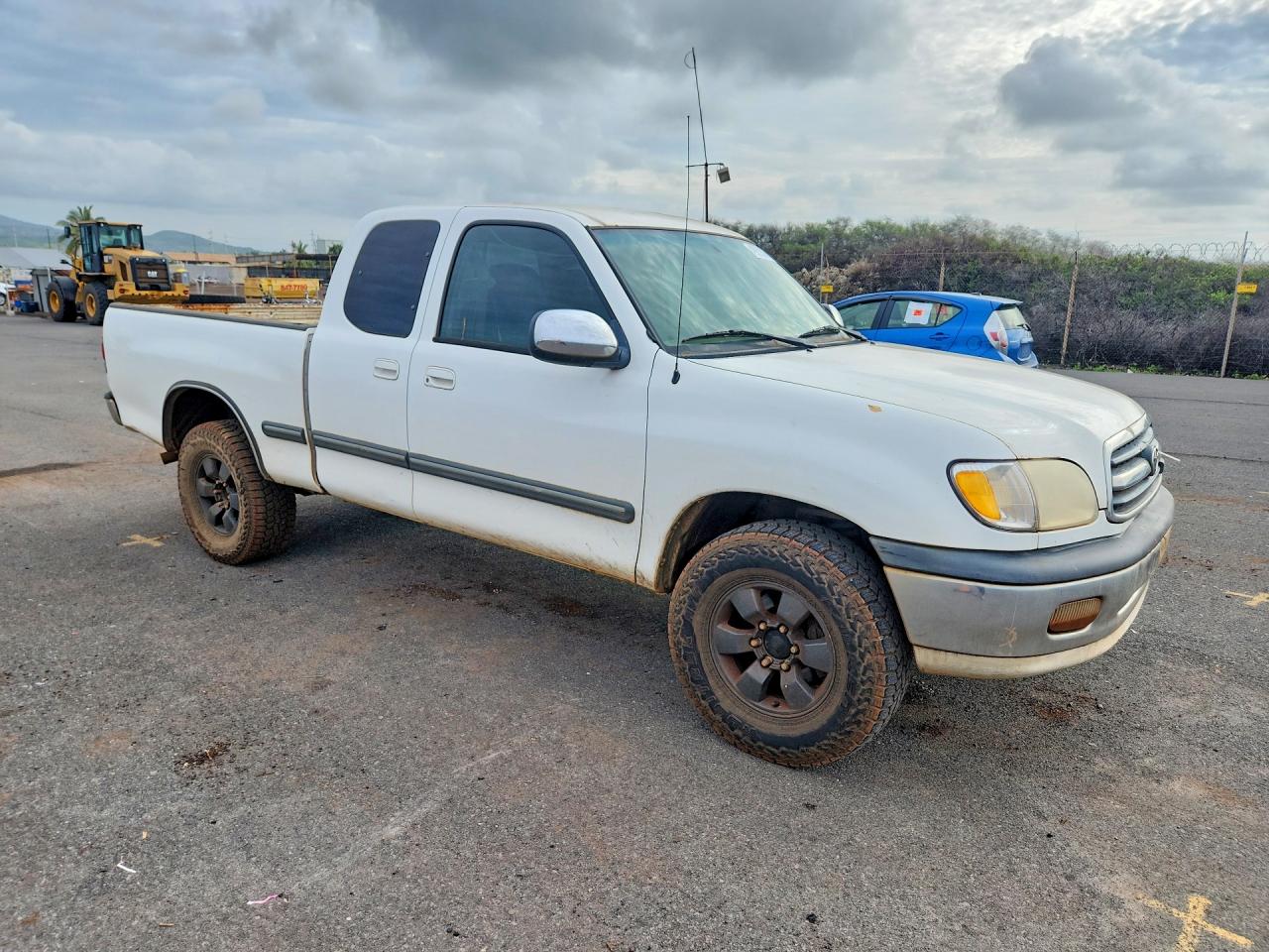 2001 Toyota Tundra Sr5 White vin: 5TBBT44121S136809